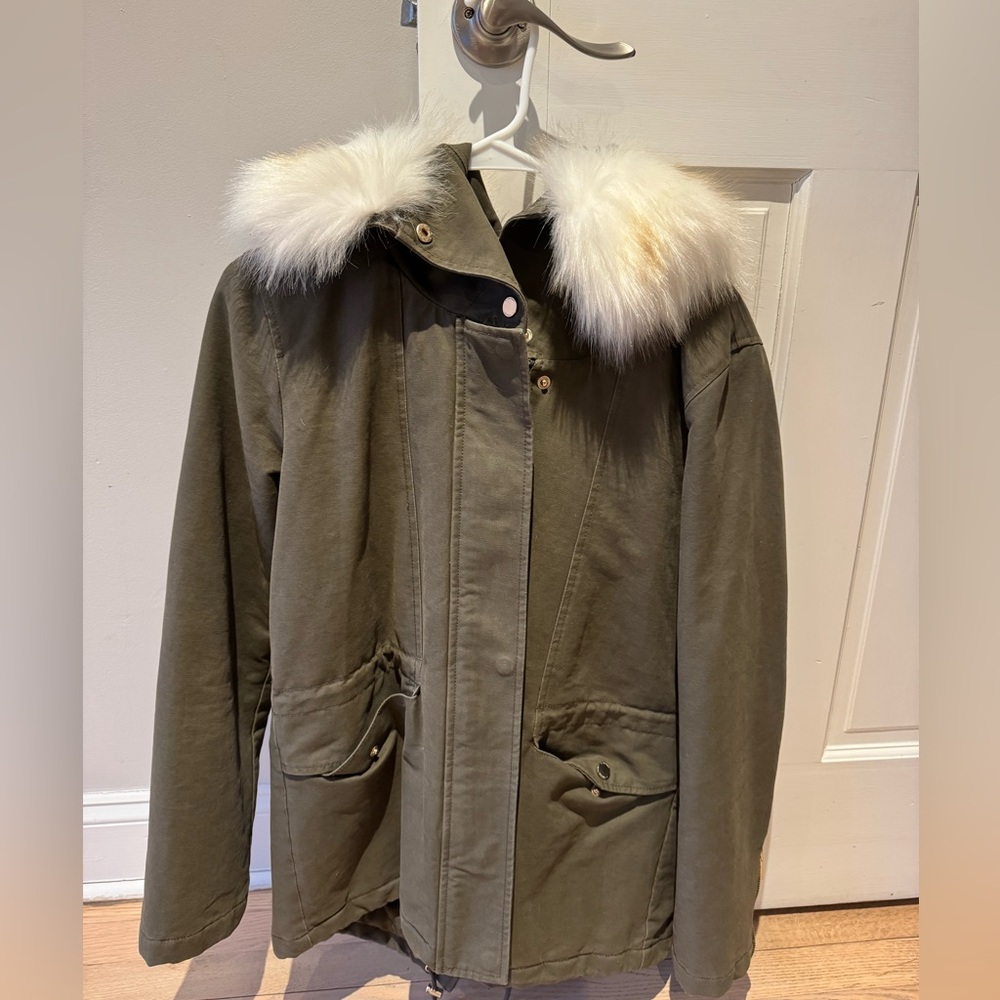 Tahari Green Parka Jacket with fur hoodie